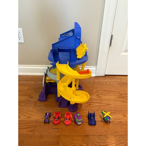 DC Batman Dino Transforming Batcave Playset Fisher Price With Vehicles - Picture 6 of 8